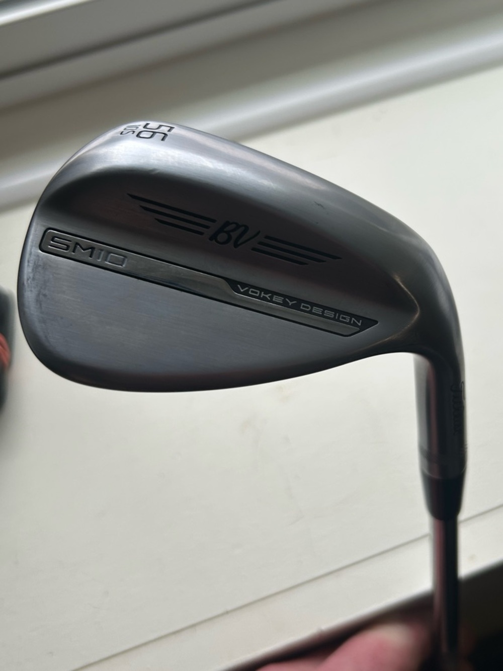 Titleist Vokey SM10 56* Wedge. RH